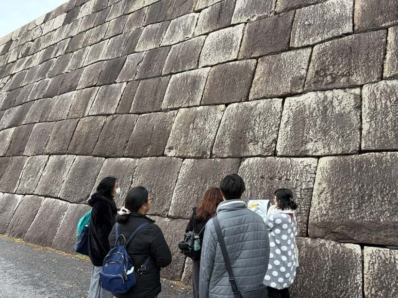 Tokyo: Imperial Palace with Nostalgic Alley Kagurazaka tour - Imperial Palace first: a smooth start from Shin-Marunouchi and Tokyo Station