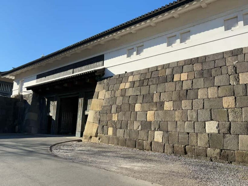 Tokyo: Imperial Palace with Nostalgic Alley Kagurazaka tour - Edo Castle ruins and the Tokugawa “world” you can actually walk through