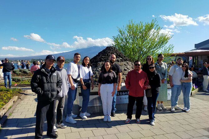 Tokyo: Instagram-Worthy Mt Fuji & Lake Kawaguchiko Day Trip - Your guide and group energy: Hikari, Sakura, and the pace question