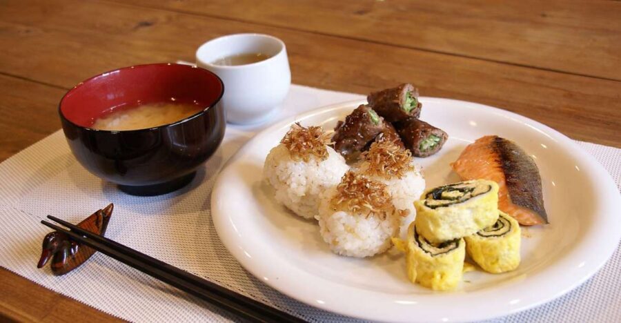 Tokyo: Japanese Home-style Cooking Class with Meal - The 150-minute arc: cooking first, eating right after