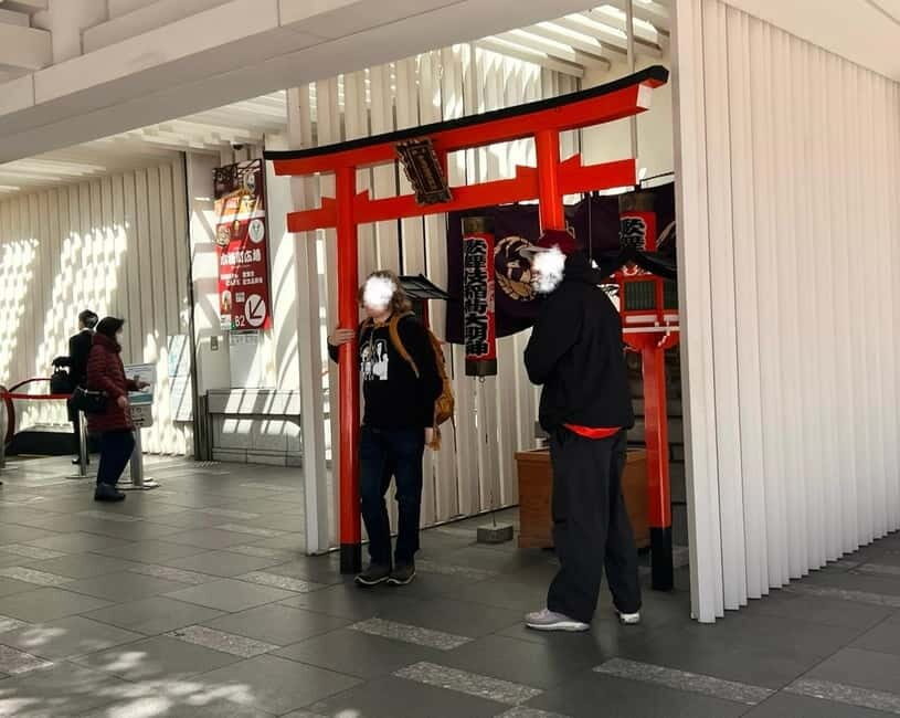 Tokyo: Learn about Japanese Traditional art KABUKI in Ginza - Kabukiza Theater Gallery: Learning Kabuki Without the Full Commitment