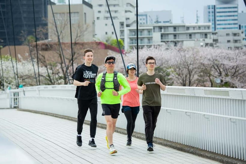 Tokyo : Local Secret "Gym" Running tour - 75 minutes at your speed: morning calm or sunset glow