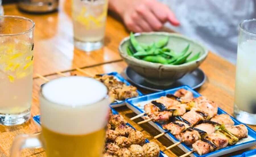 Tokyo: Locals´ Secret Food Tour // Eat like a Japanese - Lines, Waiting, and Why That’s Normal Here