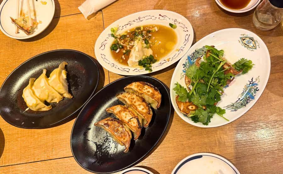 Tokyo: Locals´ Secret Food Tour // Eat like a Japanese - Why Ueno Works for Food Like a Local