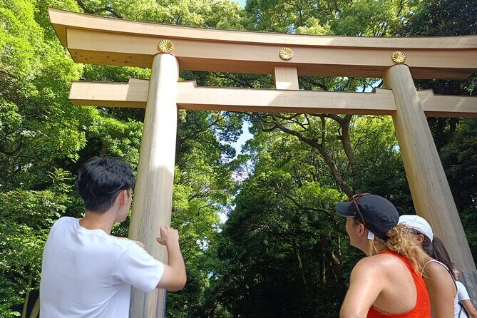 Tokyo: Meiji Shrine and Shinto Culture Walking Tour - Meiji Jingu’s forest and the Harajuku location trick