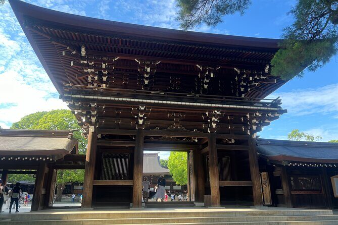 Tokyo: Meiji Shrine and Shinto Culture Walking Tour - Walking the grounds with context, not just footsteps