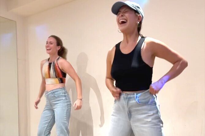 Tokyo Morning Shuffle Dance & Breakfast with a TikTok Star - The Shuffle Lesson: Step-by-Step Moves Without Experience