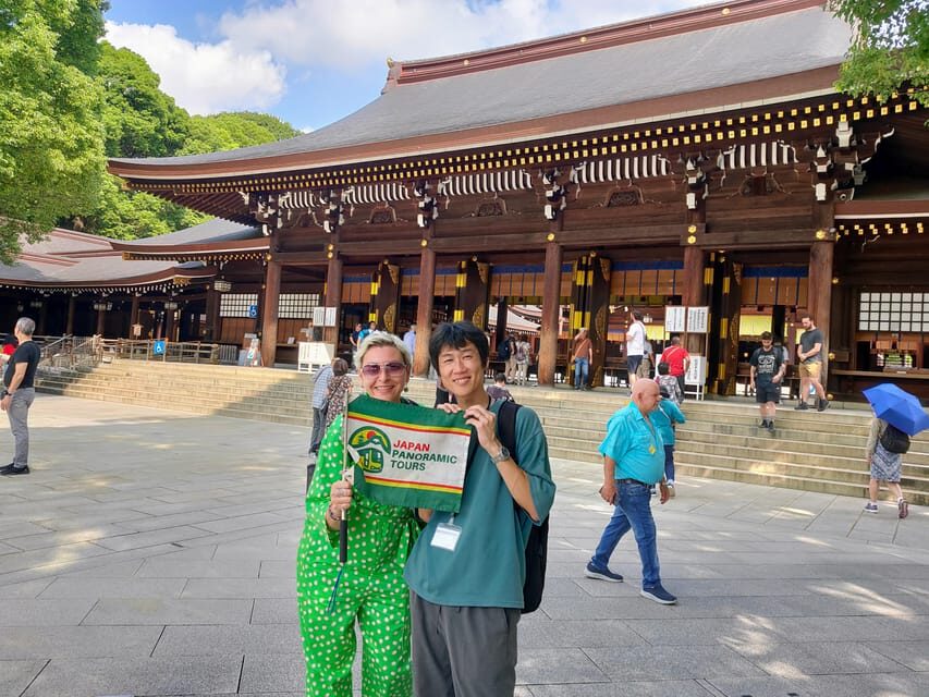 Tokyo: Morning Sightseeing Bus Tour - Harajuku and Omotesando from the bus: fashion, design, and big-city pace