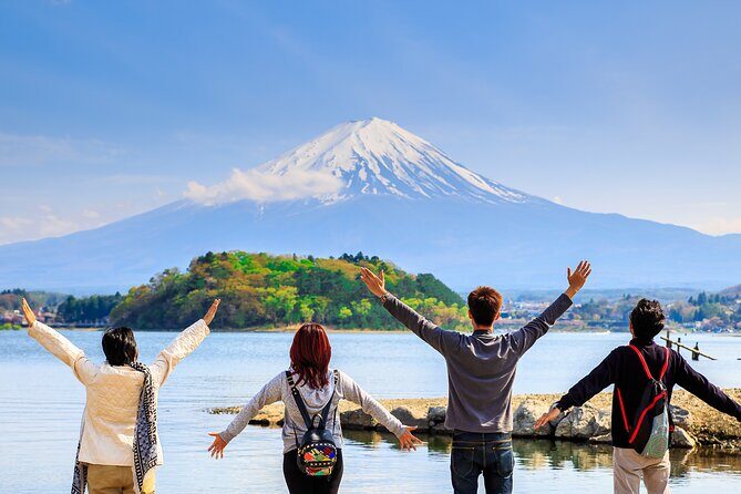 Tokyo: Mount Fuji One Day Trip Lake Kawaguchi & Lake Yamanaka - Oishi Park: flower-and-lake framing with a quick reset
