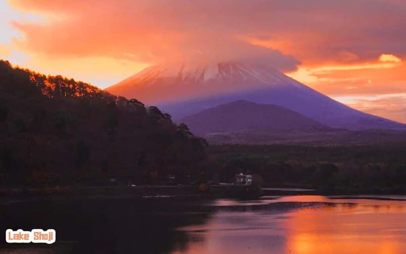 Tokyo: Mt Fuji 3 Lakes Day Trip | 9-Guest Small Group - Hirano Beach at Lake Yamanaka: Floating Fuji at Golden Hour