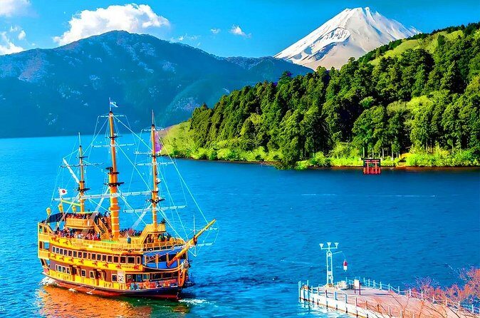 Tokyo: Mt. Fuji Cruise & Hakone Ropeway Day Trip by Bus - Moto-Hakone Port lunch time: use your 1 hour 20 minutes well