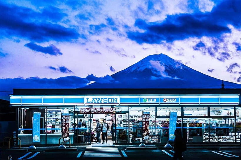 Tokyo: Mt. Fuji & Lake Kawaguchi Instagram Full Day Trip - The Fujiyoshida Street View at Hikawa Clock Shop