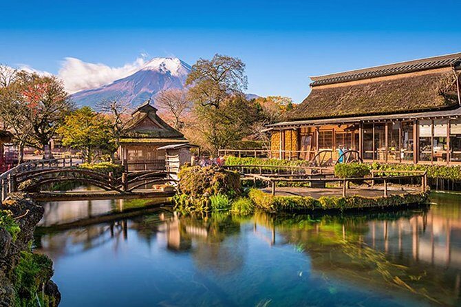 Tokyo: Mt. Fuji, Oshino Hakkai and Gotemba Outlets 1-Day Bus Tour - Kawaguchiko Craft Park by Lake Kawaguchi: photos, snacks, and a calmer pace