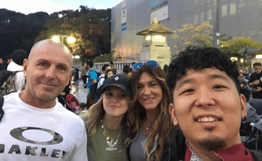 Tokyo : Must-see attractions private tour - Hotel pickup plus a private guide: why Tokyo works better on foot