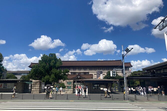 Tokyo National Museum Private Tour - Meeting at Ueno Park: Smooth Start, Clear End