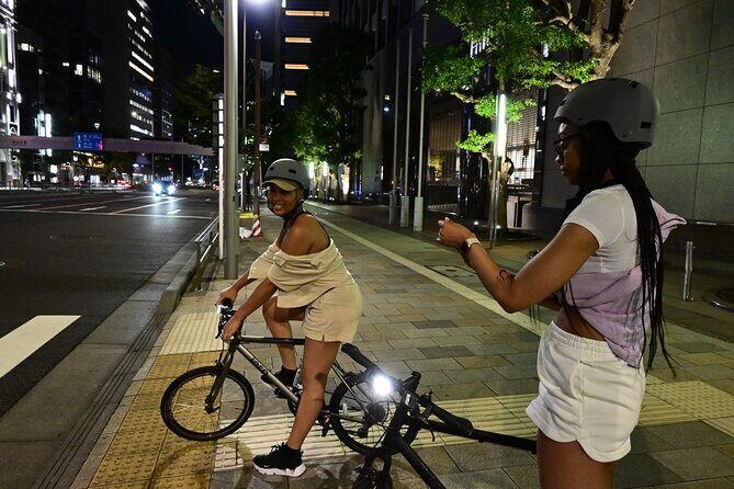 Tokyo Night Bike Tour: From Shibuya to Tokyo Tower via Roppongi - Safety and Comfort: Why Following the Guide Matters More After Dark