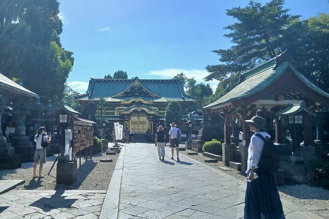 Tokyo Old Town Discovery Walk. Lunch Included - Senso-ji Temple: not just photos, but rituals and shopping sense