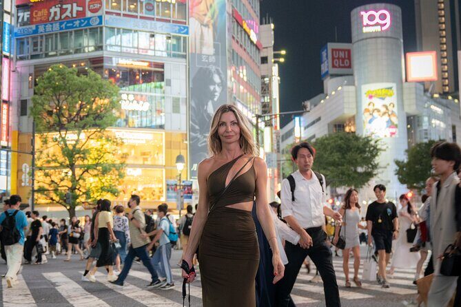 Tokyo Portrait Tour with a Professional Photographer - Stop 4: Kabukicho Neon Photos for Nightlife-Style Portraits