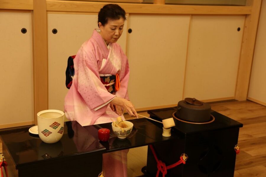 Tokyo: Practicing Zen with a Japanese Tea Ceremony - Tokyo Zen Tea Ceremony: what this $63, 75-minute class is really like