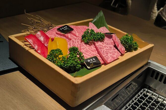Tokyo Private Custom Tour with Local guide - Food and drinks included, with halal and vegetarian options