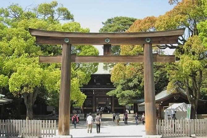 Tokyo Private Day Tour by Car with English speaking Driver - The route makes sense: old Tokyo first, neon Tokyo later