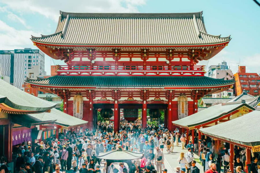 Tokyo Private Local Walking Tour (Must See Places in 1 Day) - Tokyo Imperial Palace area: photo stops with context