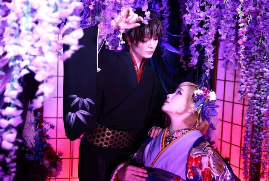 Tokyo: Private Makeover Photography Studio in Luxury Kimono - Photo booth time: posing tips and multiple styles in a private room