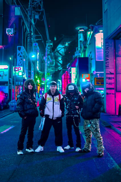 Tokyo Private photo tour with Nightstreet Neon photographer - Daytime Options for Parks, City Corners, and Softer Light