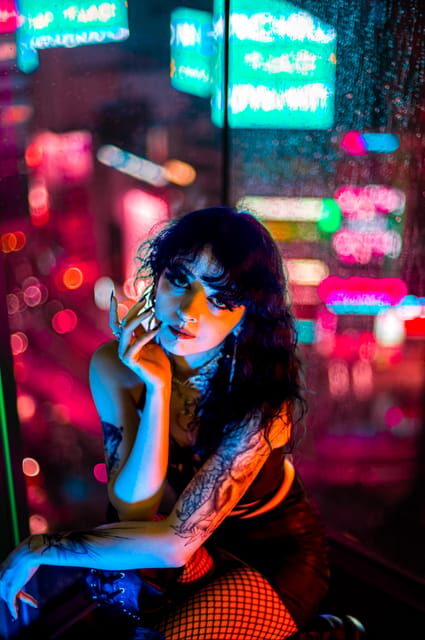 Tokyo Private photo tour with Nightstreet Neon photographer - How the Shooting Actually Works: Posing Help and Better Angles