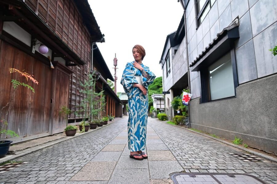 Tokyo Private photo tour with Nightstreet Neon photographer - Price and Value: Why $258 Can Make Sense in Tokyo
