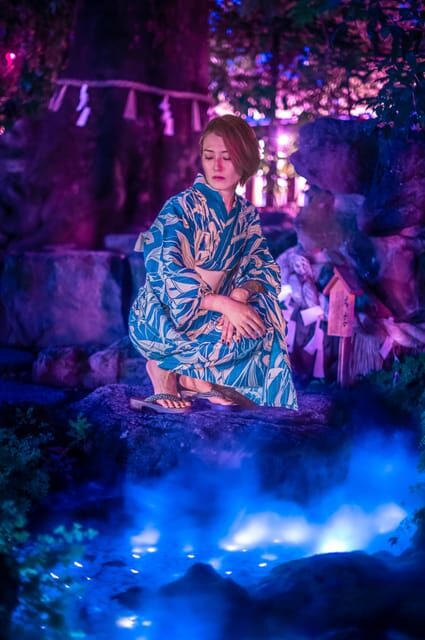Tokyo Private photo tour with Nightstreet Neon photographer - Best For Couples, Engagement, Families, and Friends