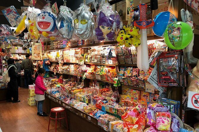 Tokyo Private Shopping Tour with a Local – Unique & Quirky Finds - Shinjuku’s Mix: Department Stores, 100-Yen Treats, and Novelty Stops
