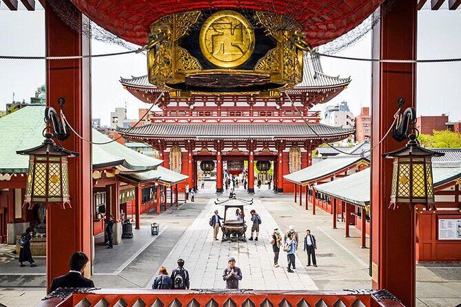Tokyo Private SightSeeing Day Tour With Guide - Tsukiji Fish Market: market vibes without the scramble