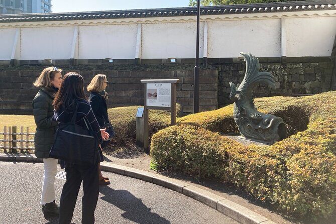 Tokyo Private Tour! Edo Castle & Imperial Palace East Gardens - Getting In: Baggage Inspection and What to Do Before Meeting