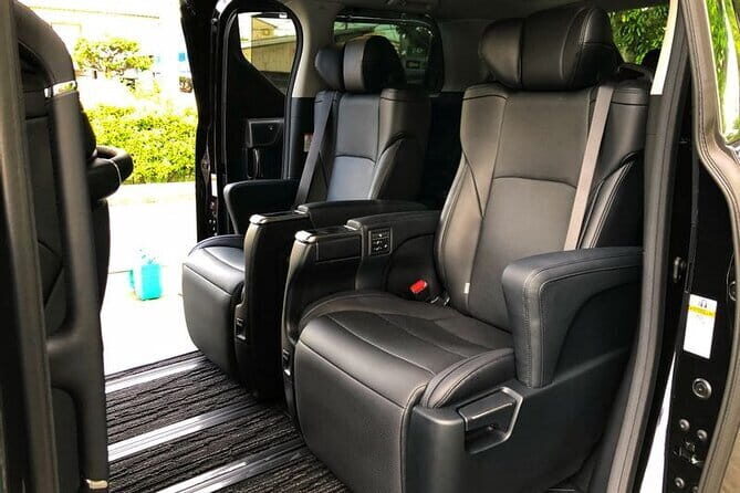 Tokyo: Private Transfer from/to Yokohama Port - Finding your driver fast at crowded ports