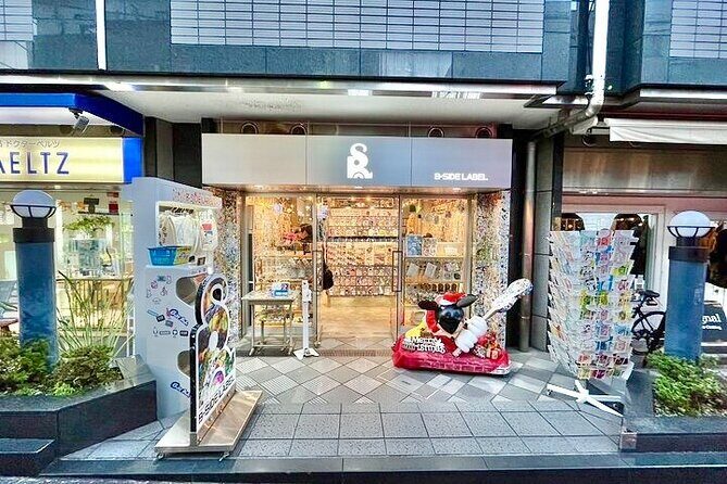 Tokyo Private Vintage Shopping Tour in a Town of youth culture - Stop 1: Flamingo (Shimokitazawa Store) and the Art of Smart Browsing