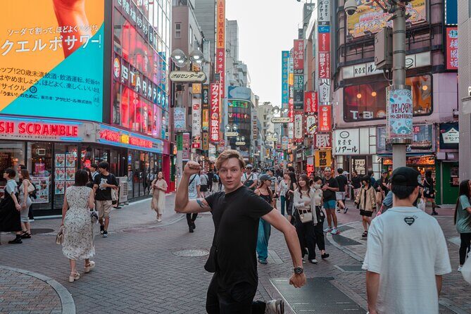 Tokyo Private Walking Tour With Fresh Eyes, Local Hearts - Shinjuku Gyoen and Golden Gai: gardens for calm, alleys for character