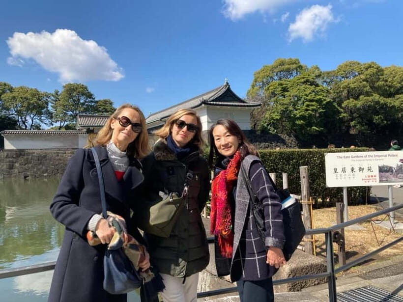 Tokyo: Pvt. Tour - Edo Castle & Imperial Palace East Gardens - A 2-hour time travel loop: Edo Castle to Imperial Gardens