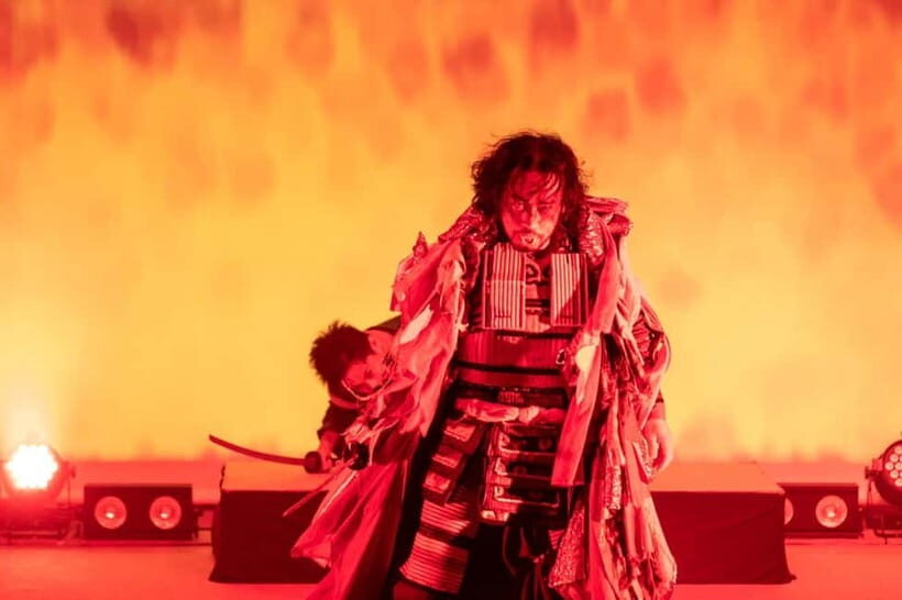 Tokyo: Samurai Entertainment Night Show in Kanda Shrine - Drinks and the rules: staying within the lines