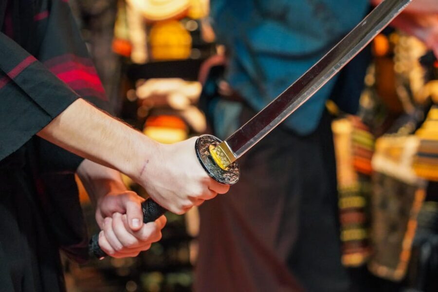 Tokyo: Samurai Experience with Lunch and Guided Tour - Zenkokuji: the quick temple stop that frames the day