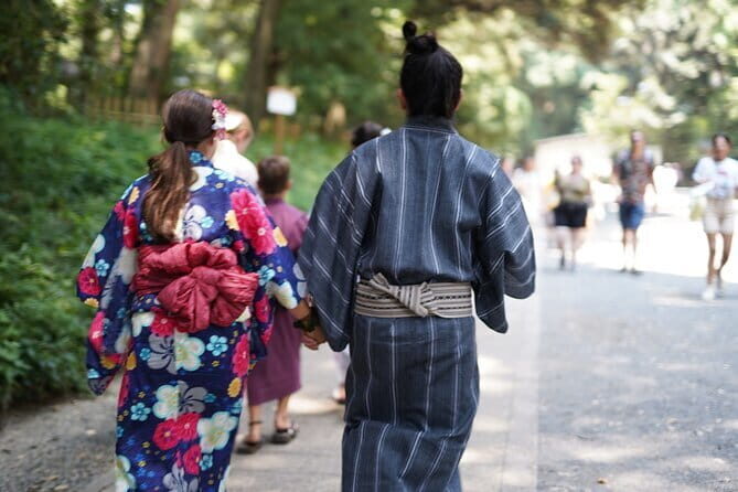Tokyo, Shibuya: Meiji Shrine Tour in KIMONO / English-friendly - Who Should Book This Meiji Shrine Kimono Photo Tour?