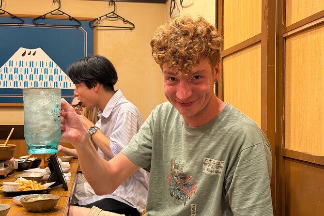 Tokyo Shinjuku Bar Hopping –Wagyu , Ramen & 7 Dishes - Stop 2: MIRAIZAKA Shinjuku-Higashiguchi for wagyu sukiyaki, ramen, and all-you-can-drink