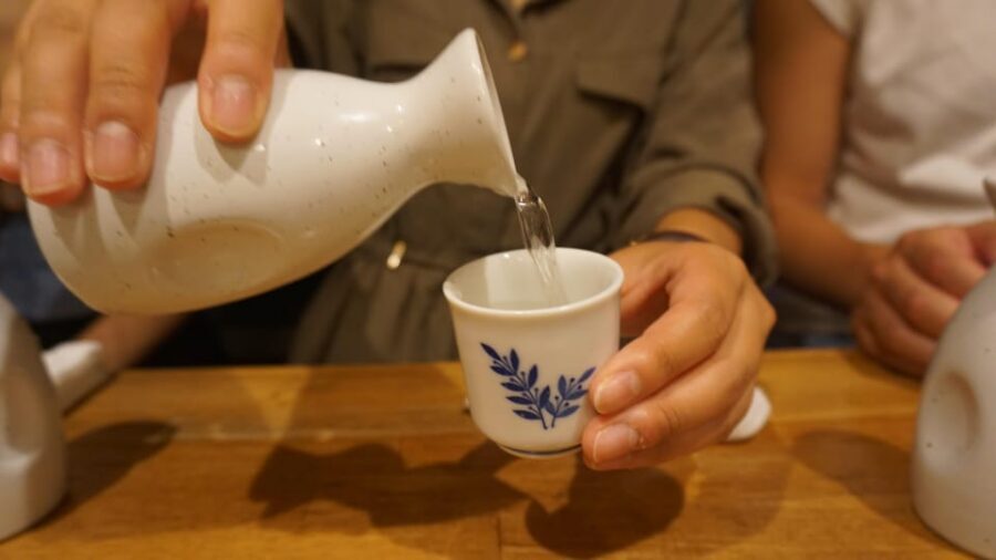 Tokyo: Shinjuku Izakaya Food&Drinking Tour (Local Guide) - Should You Book This Shinjuku Izakaya Tour?