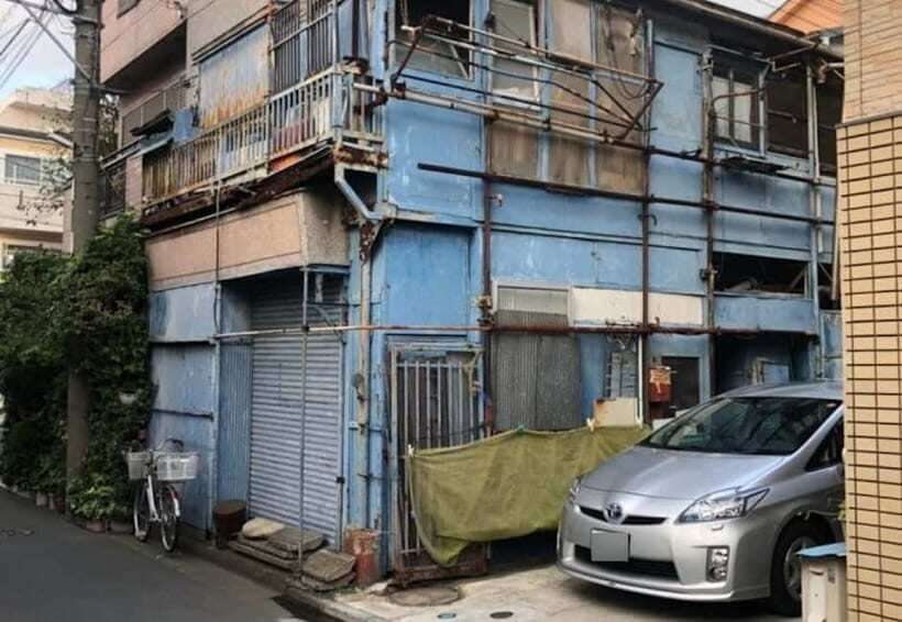Tokyo: Shinjuku, Kawasaki, Slum & Red Light Tour with Pickup - Price and Value: What $160 Covers (and What It Doesn’t)