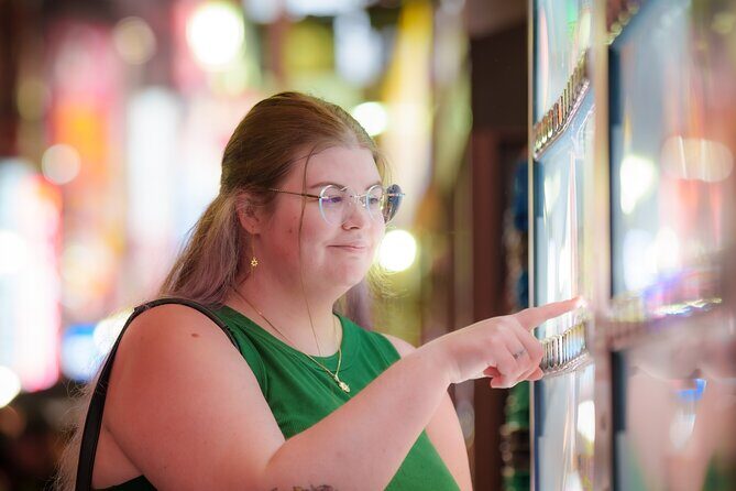 Tokyo Shinjuku Night Photo Tour with Pro Gota - Stop 5: Jouenji Temple lantern rows for warm light and easy portraits