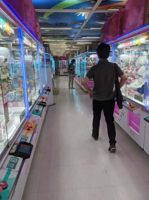 Tokyo Shinjuku : Private Walking Night Tour with Pachinko - How private guiding changes Shinjuku (and why it’s worth it)