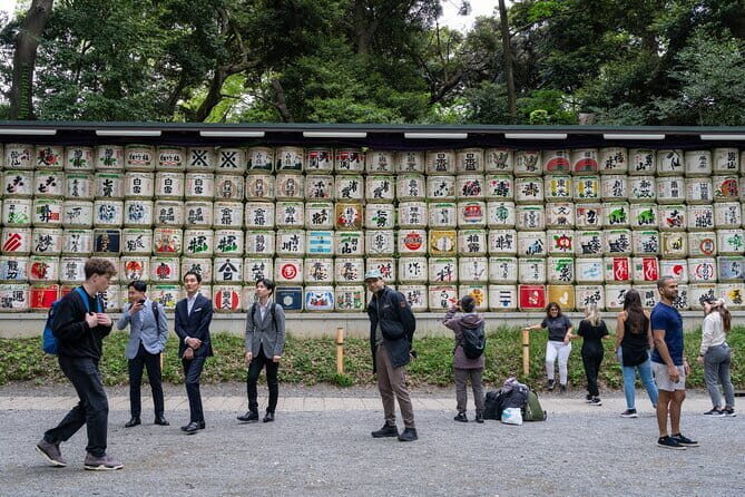 Tokyo Small Group Tour with Guide - Meiji Jingu Shrine: A Step Away From the Noise