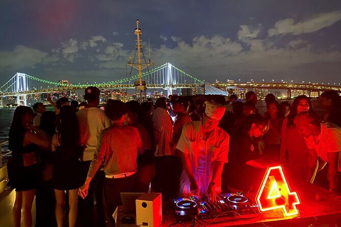 Tokyo Sunset Boat Party with Music Drinks and Vibes - What 3 hours feels like in real life
