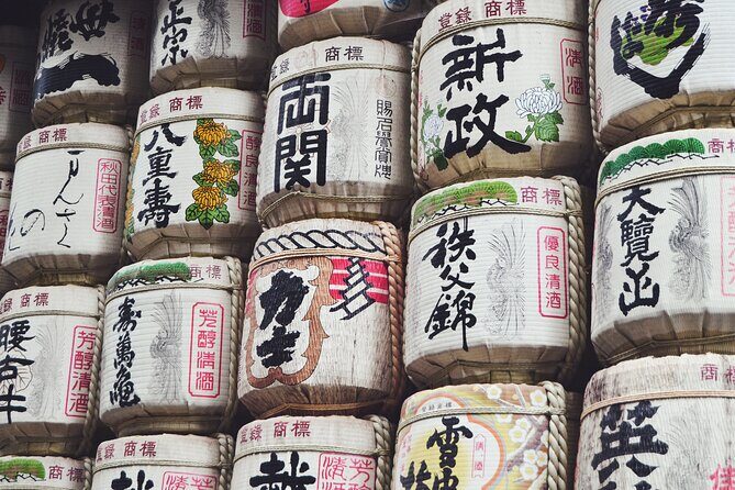 Tokyo Tailored 4 Hours Private Guided Tour - Marunouchi: JR Station Ramen and a Smart Transit Lesson