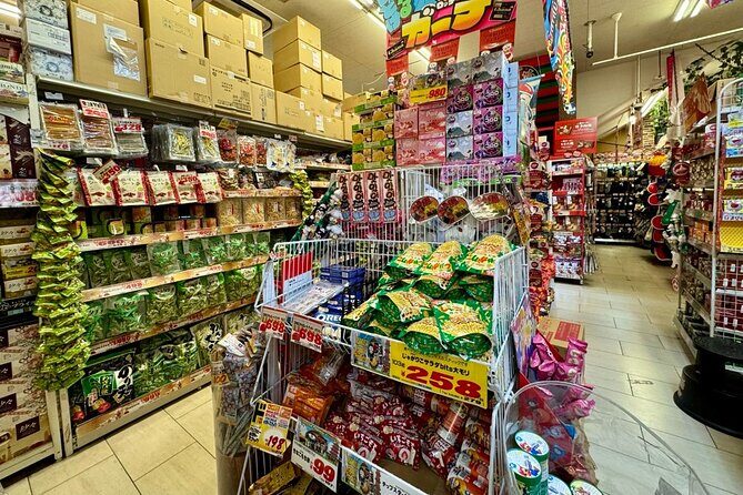 Tokyo: Taste the downtown atmosphere and enjoy Japanese culture - A 3:30 pm Tokyo walking loop with a small-group feel